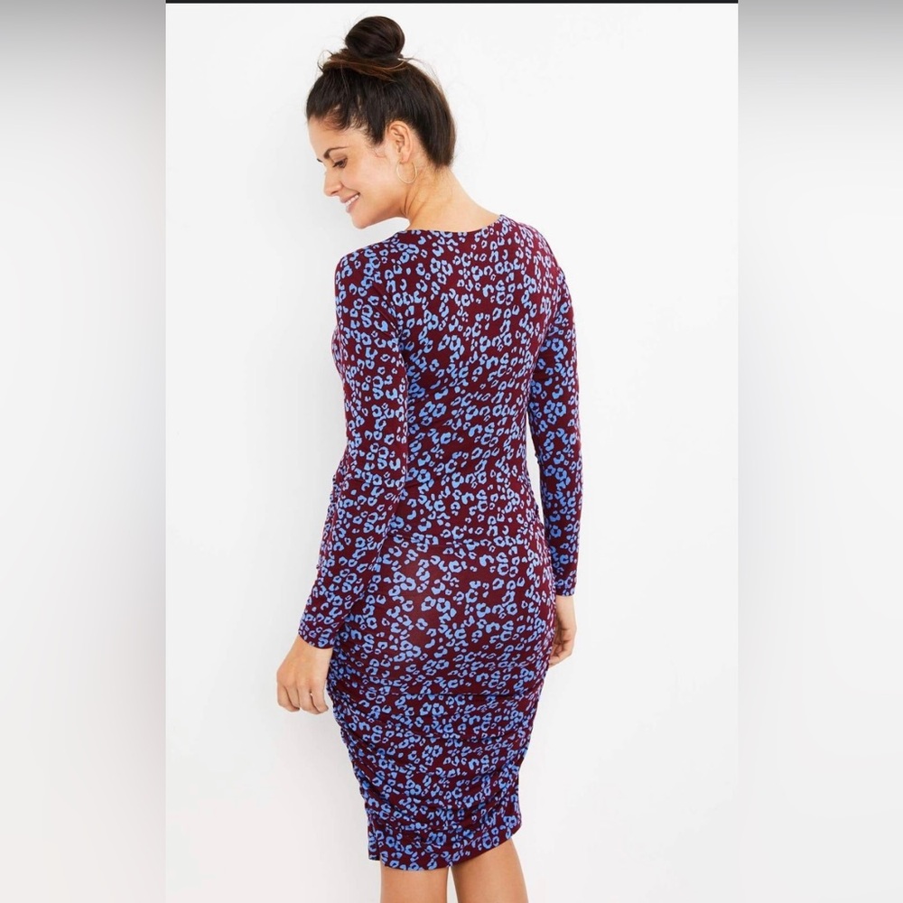 A Pea in the Pod leopard stretch maternity dress with side ruching. Lg.